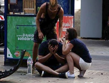 Ελληνίδα δικηγόρος από την Βαρκελώνη: «Ήμουν λίγο πιο κάτω σ' ένα μαγαζί»